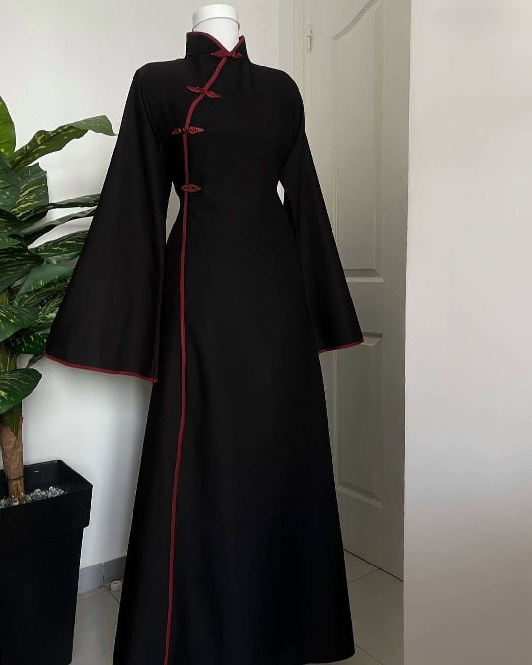 Black Majesty Chinese-Style Long-Sleeve Dress