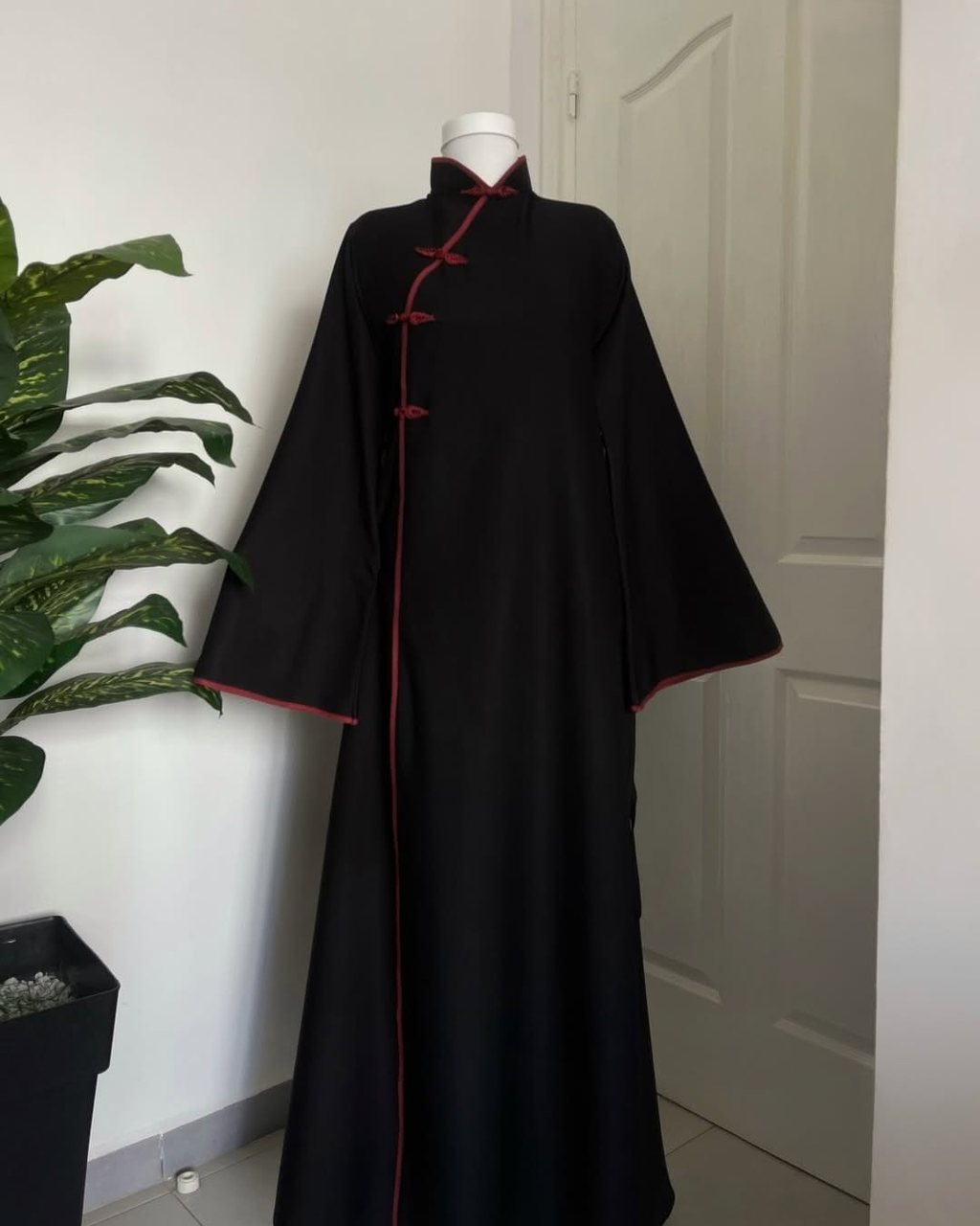 Black Majesty Chinese-Style Long-Sleeve Dress