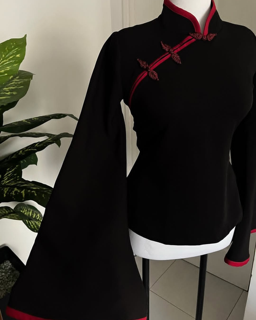 The black Majesty Chinese-style top with sleeve only