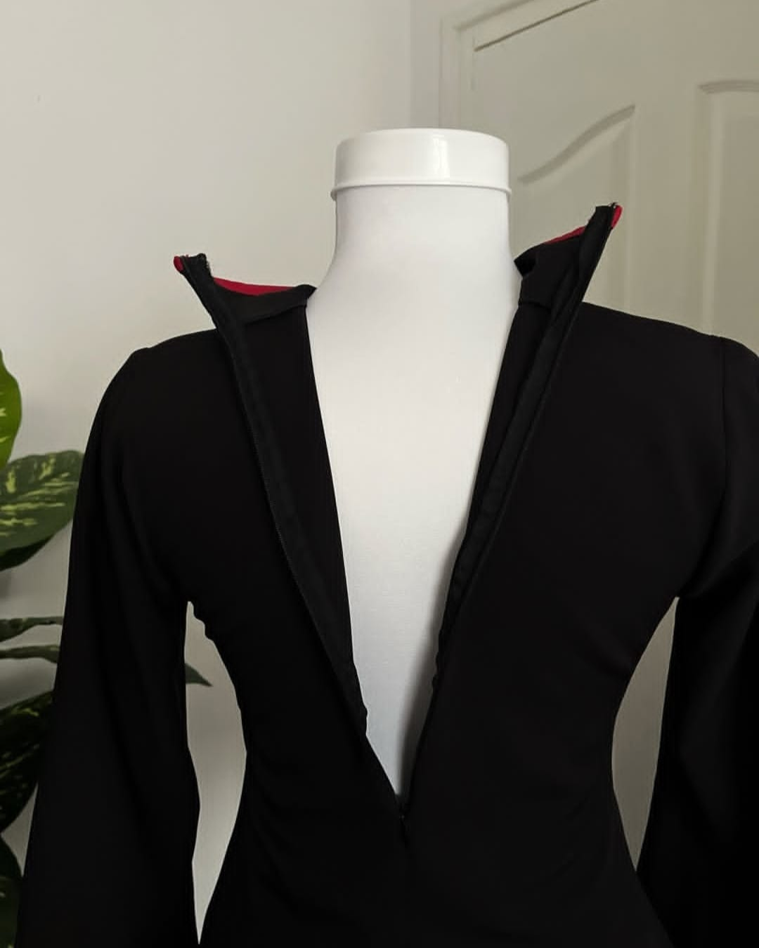 The black Majesty Chinese-style top with sleeve only
